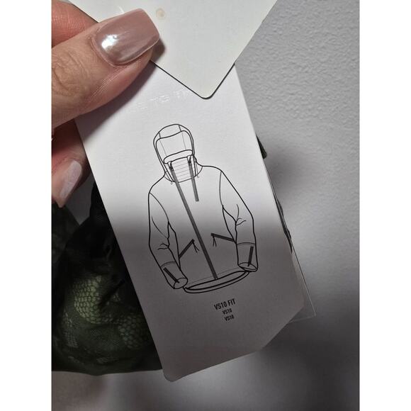 NWT Volcom Winrose Insulated Snow Jacket Womens Sz XS Camo Ski Waterproof - Picture 7 of 9